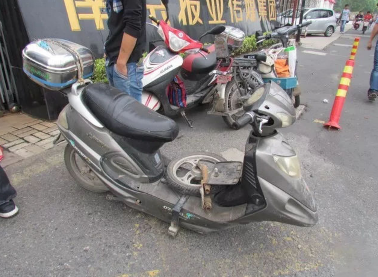 超标电动车究竟有何危害，被“禁行”？新国标电动车设置合理吗？