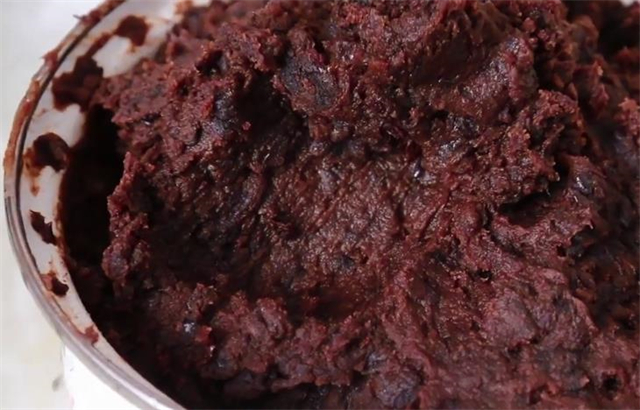 教你在家自制红豆沙馅，没有任何添加剂，香甜细腻又好吃