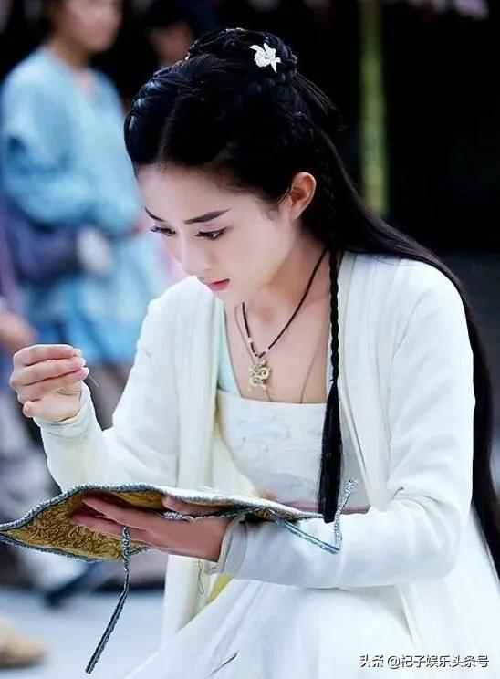 电影版《花千骨》路透照来了，看完陈都灵的造型，确定这是花千骨