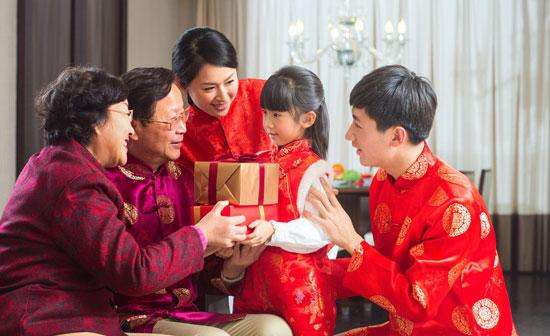春节送礼，这5个“忌讳”要牢记，老一辈传统不能忘，免得办错事