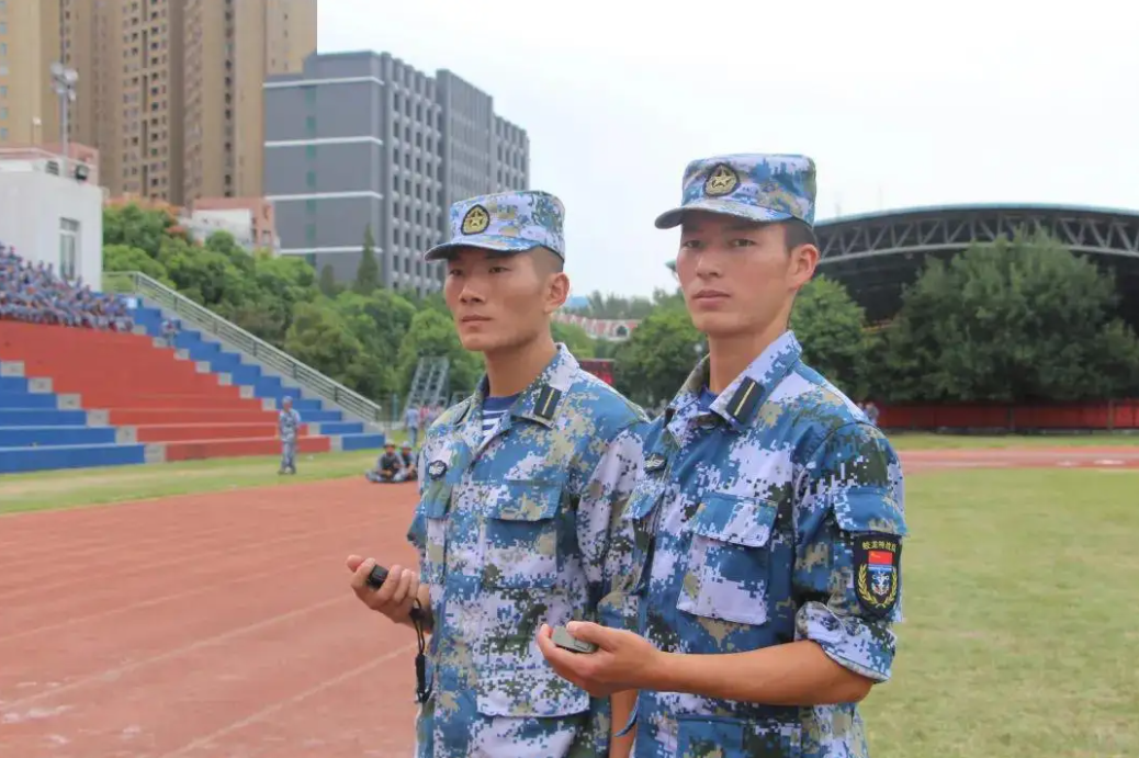 500分左右能考上的6所军校，毕业后还能拿铁饭碗，学生要把握机会