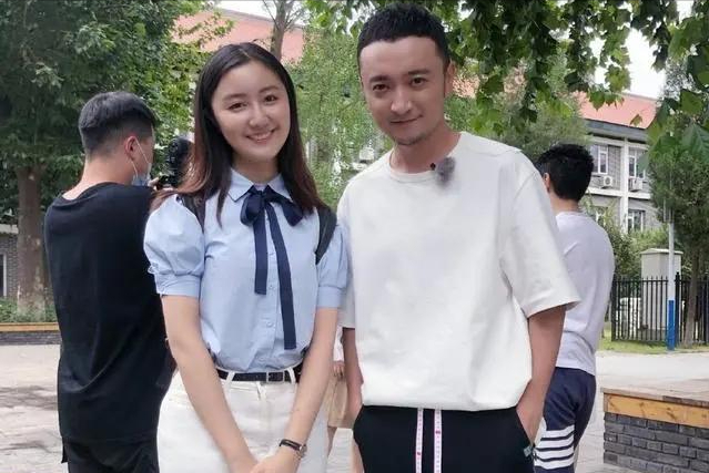 “点读机女孩”又火了，自曝英语四级没来得及准备，分数超出预期