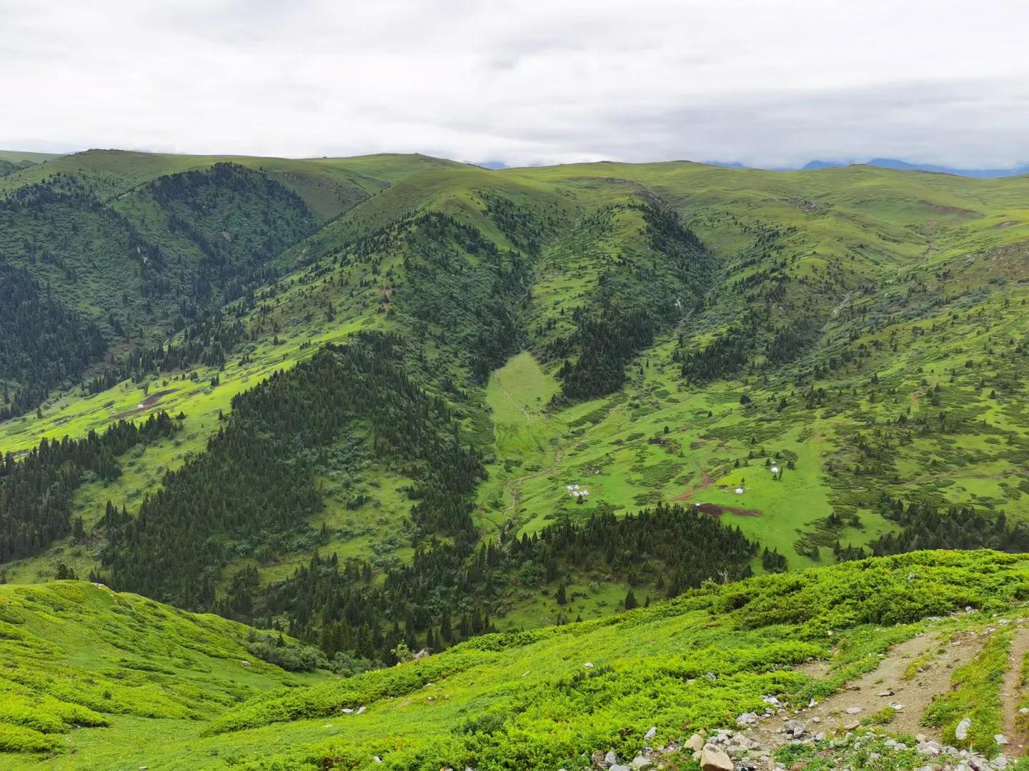 忧伤是一个人的深度(空间伤感文章)