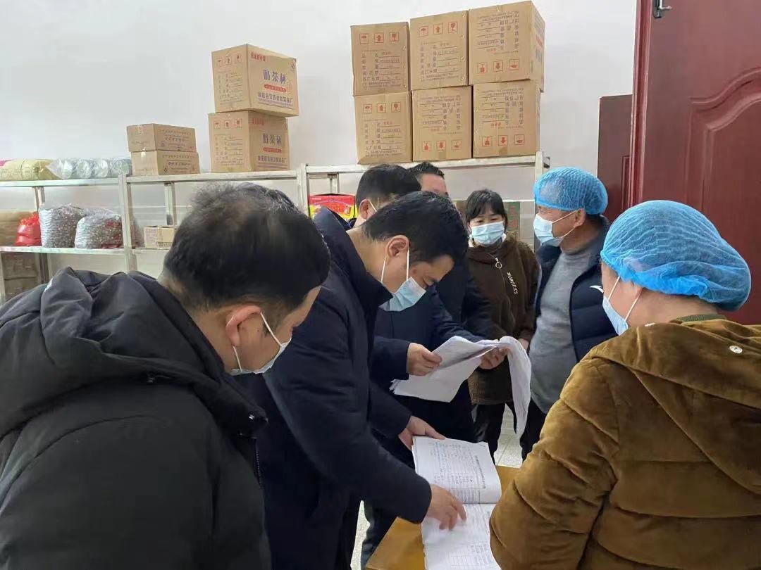 湖北崇阳：护航校园食品安全从“开学第一餐”做起