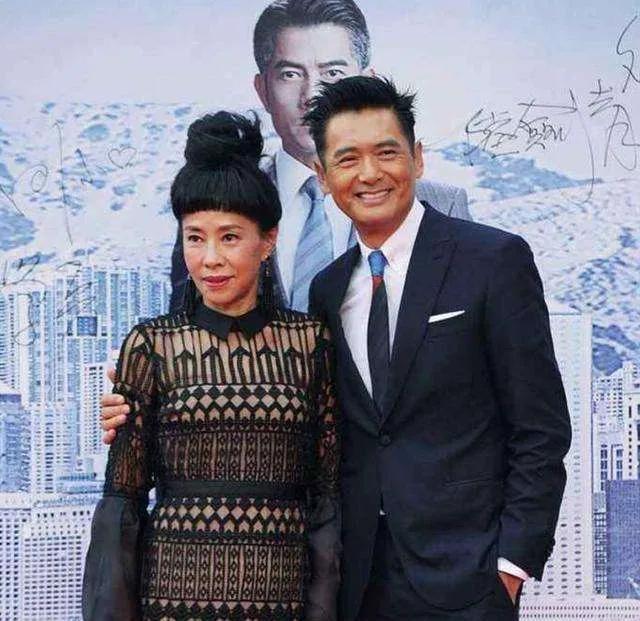 在香港回归暨七一党的生日盘点和祝福一下结发成钻的结发夫妻