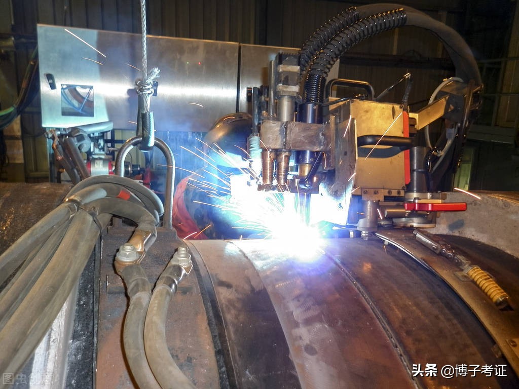 电气自动化专业学出来可以做什么，可以参加二级建造师考试吗