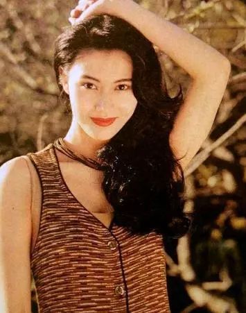 "蛇蝎美人"李嘉欣:刀划关之琳脸,逼死宝咏琴,把蔡少芬踹到流产-蘑菇号