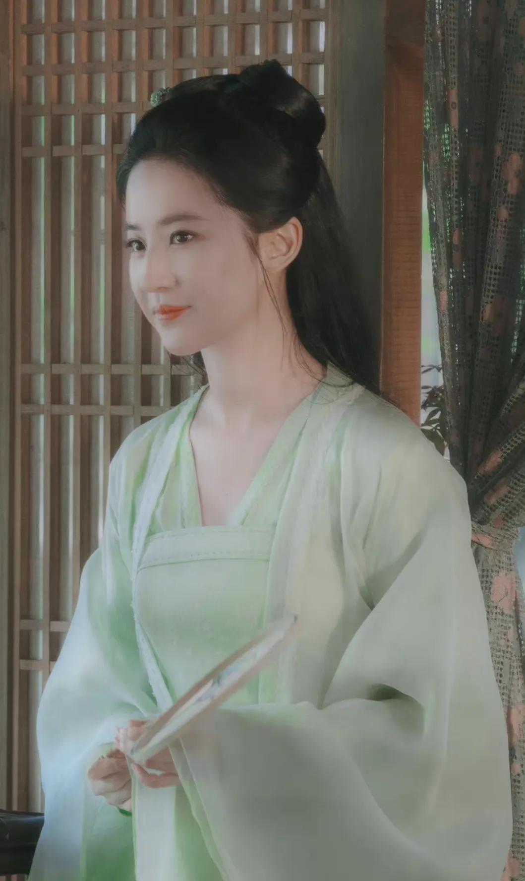 一个被美貌耽误的演技派，怎么做到的每个动作都那么美--刘亦菲