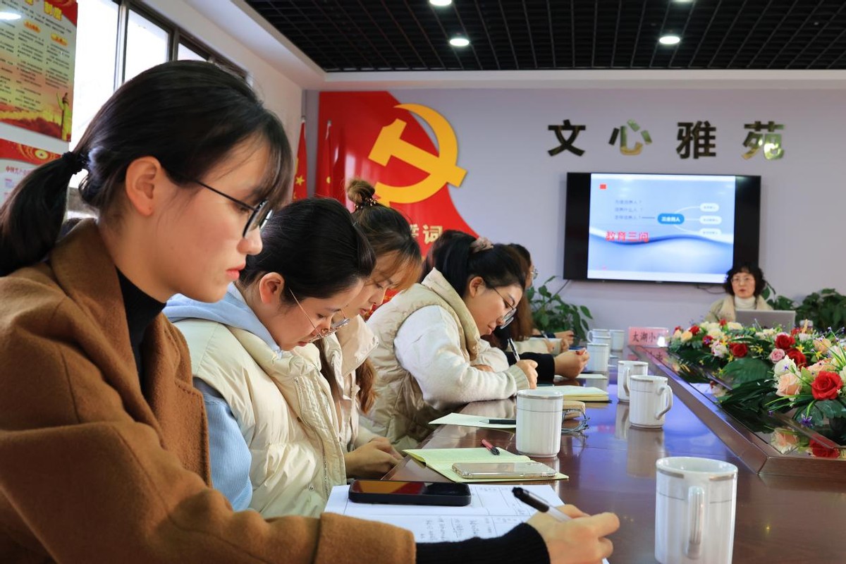 湖州市文苑小学举办青年教师情景模拟比赛活动 作者：王美萍