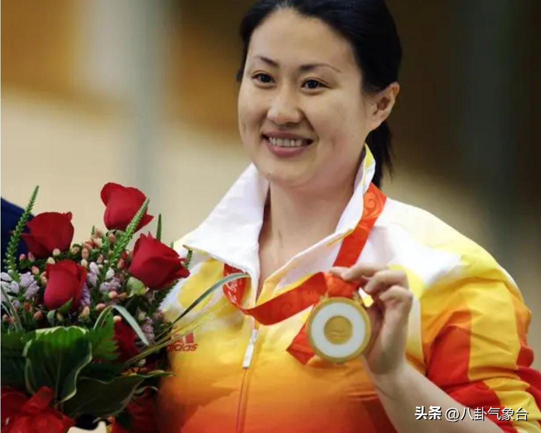 奥运冠军杜丽：嫁小4岁师弟，退役7年后，她如今有改些改变