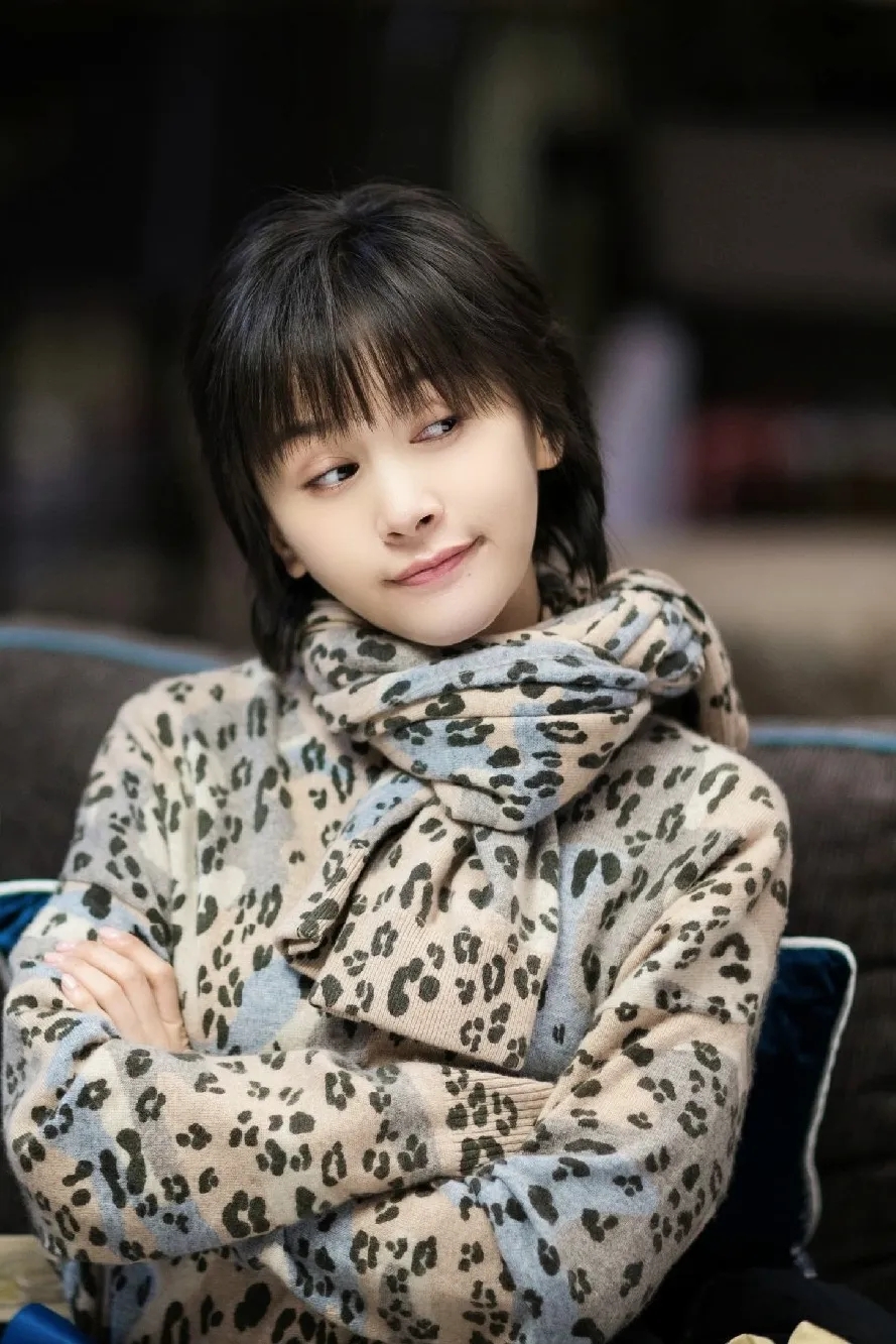 长着一张“高挑脸”，实际不到1米6的五大女星，最低的1米53