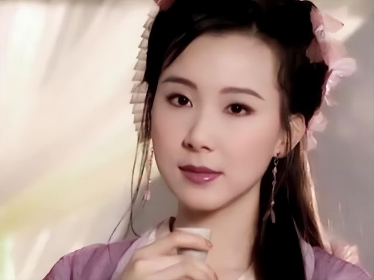 林仙儿——郑佳欣在这部剧播出时,江湖公认的"天下第一美人"的林仙儿