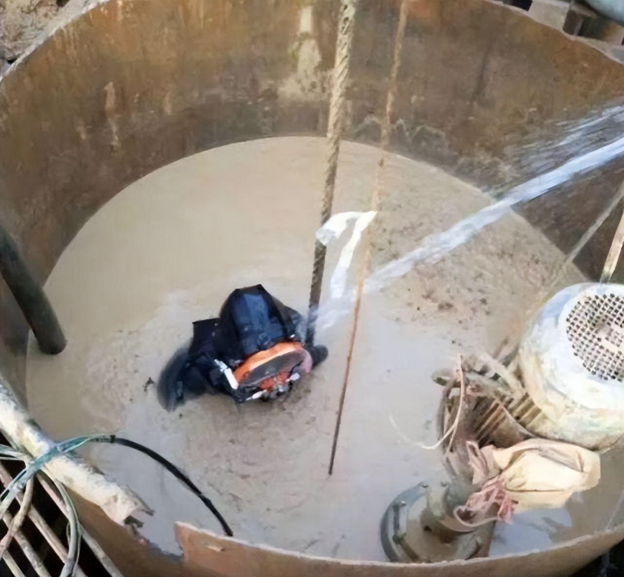 一次收入超2万，却少有人愿意从事，工程“水鬼”究竟有多可怕