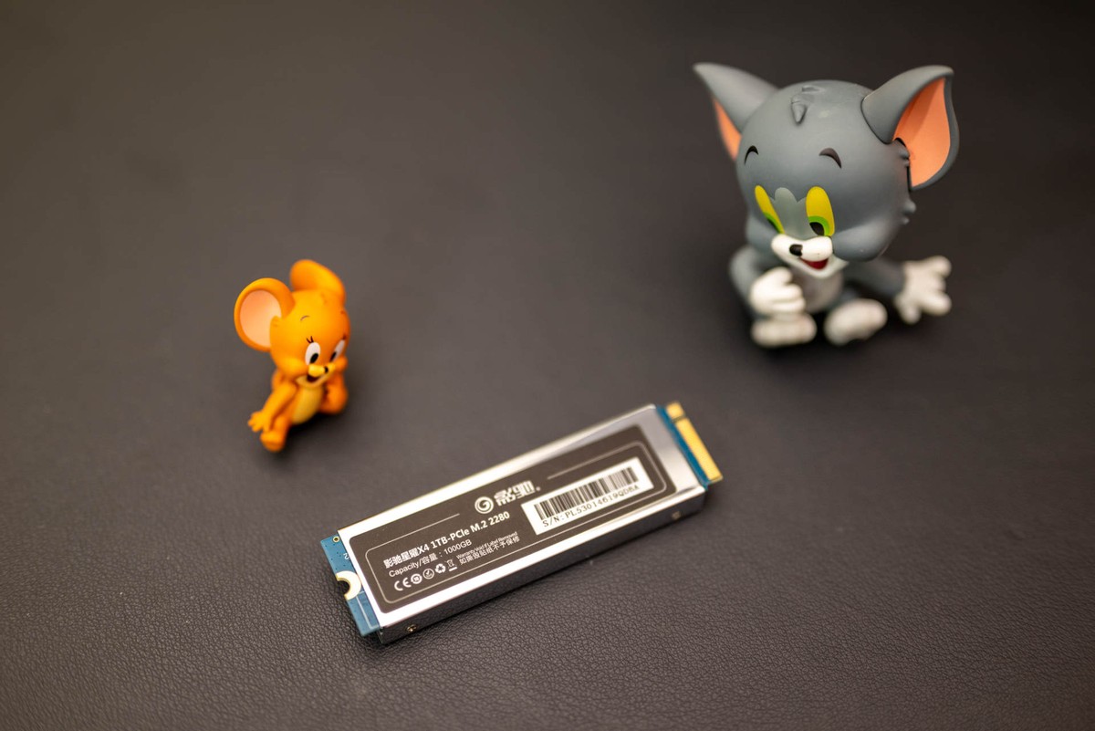 入门级的PCIe 4.0固态，表现也不赖，影驰星耀X4 1T固态上手体验