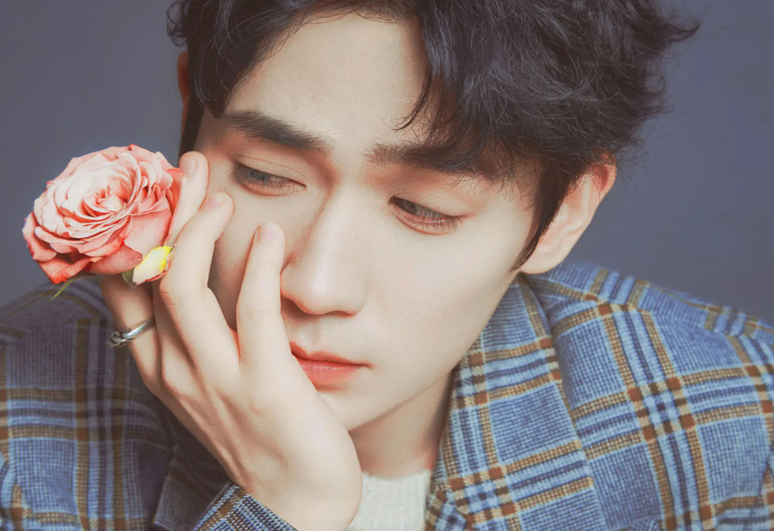 朱一龙一直踏实演戏，没有花边不炒绯闻，为了呈现好的作品不轧戏