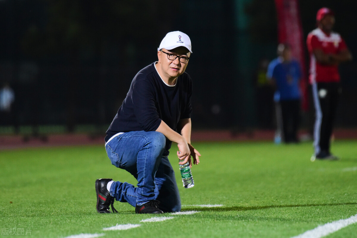 董路国足世界杯(解说员董路险成足协人士!