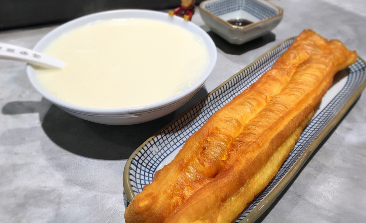 早餐不能吃“白粥”？医生建议：不只是白粥，这3种食物尽量少吃