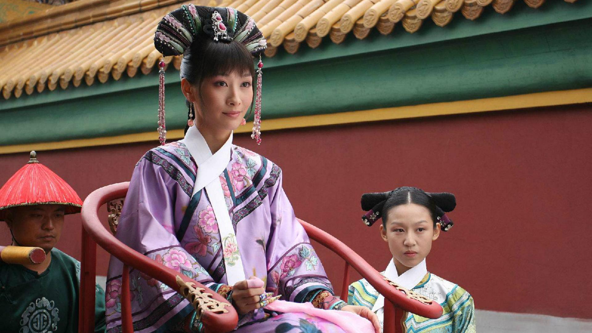 《甄嬛传》十位演员现状，多人已无人问津，有人塌房，有人被网暴