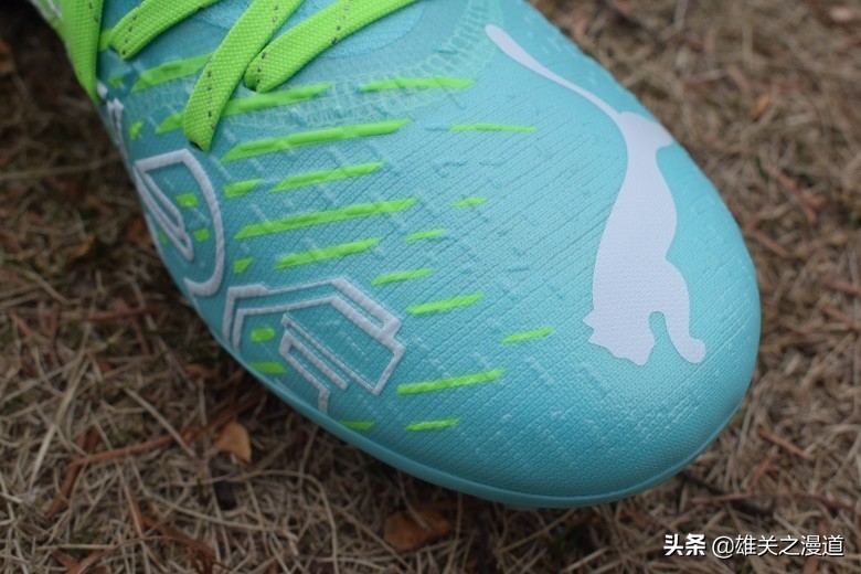 假草用什么足球鞋(Puma Future Z 1.2 MG足球鞋，绿茵实战派)