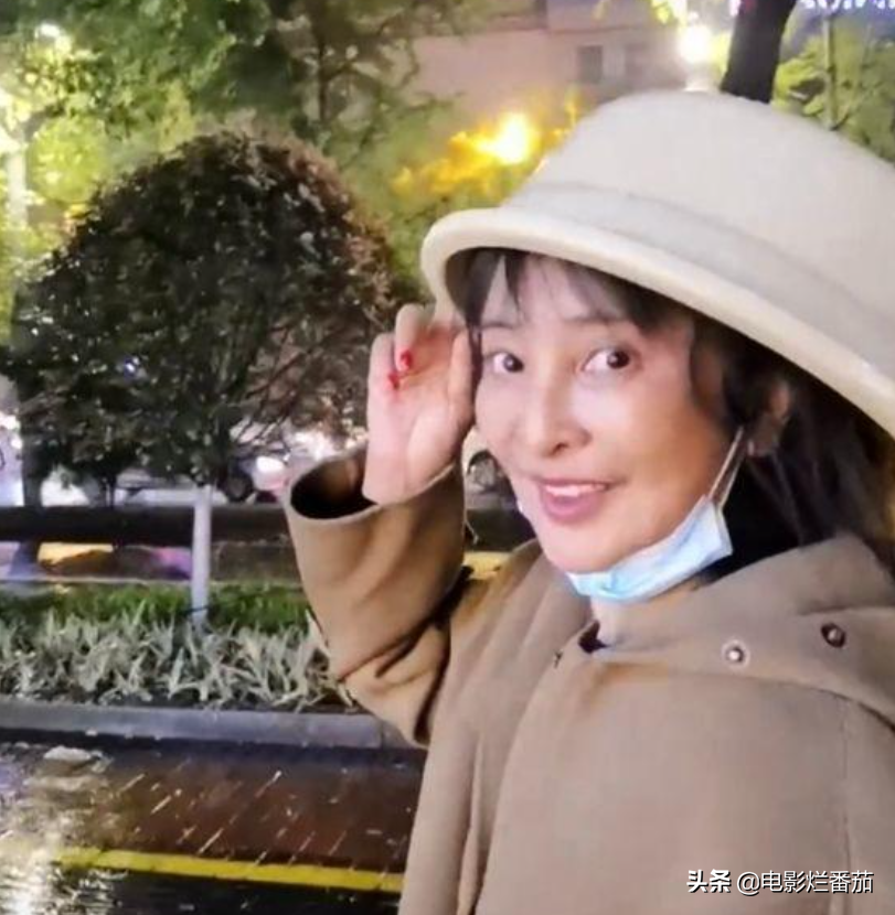 老戏骨火出圈，李勤勤在《亲爱的小孩》中的表演，凭什么这么豪横