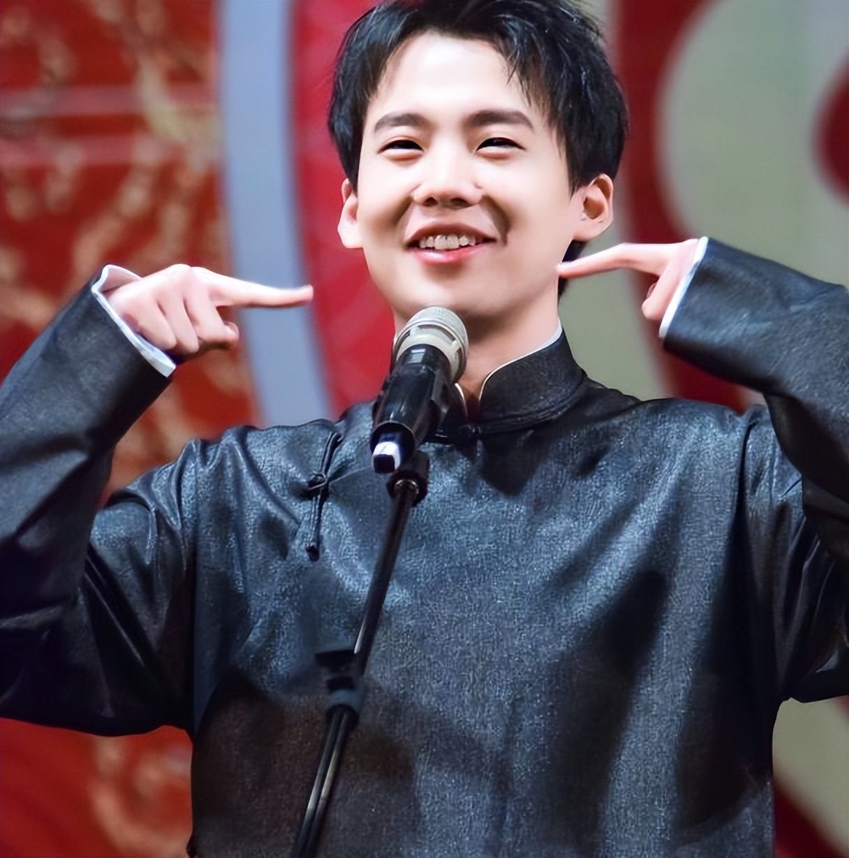 抛弃了德云社的郭麒麟,已经走上了另一条大道!让人为之高兴