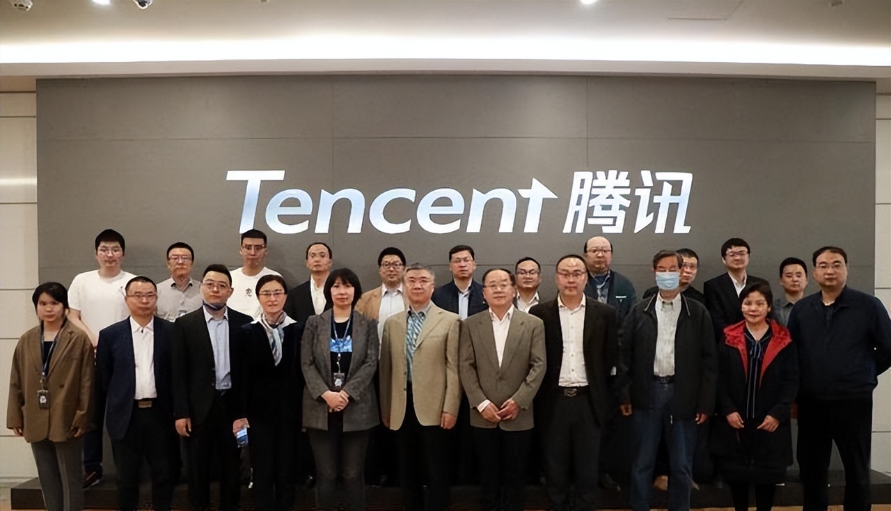 腾讯张志东：平时为人“低调”，如今身价上千亿，座驾却只20多万