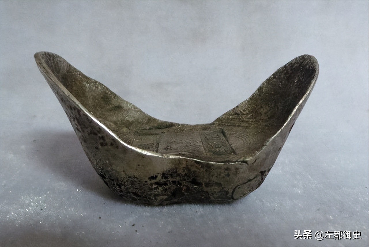 1,即1两银子兑换一千文制钱;二是钱贵银贱,即七八百文兑换1两银子;三