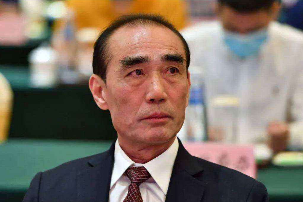 达利集团许世辉(达利董事长许世辉,靠卖零食赚600亿,唯一的儿子车祸