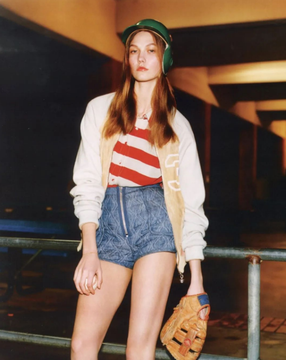 伊万卡的“苦命”妯娌：超模小KK年入千万，依然入不了婆家的法眼