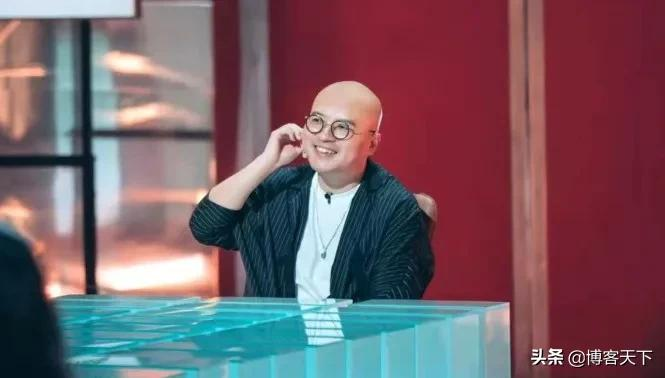 易小星：时代不一样了，缝纫机变成了电脑