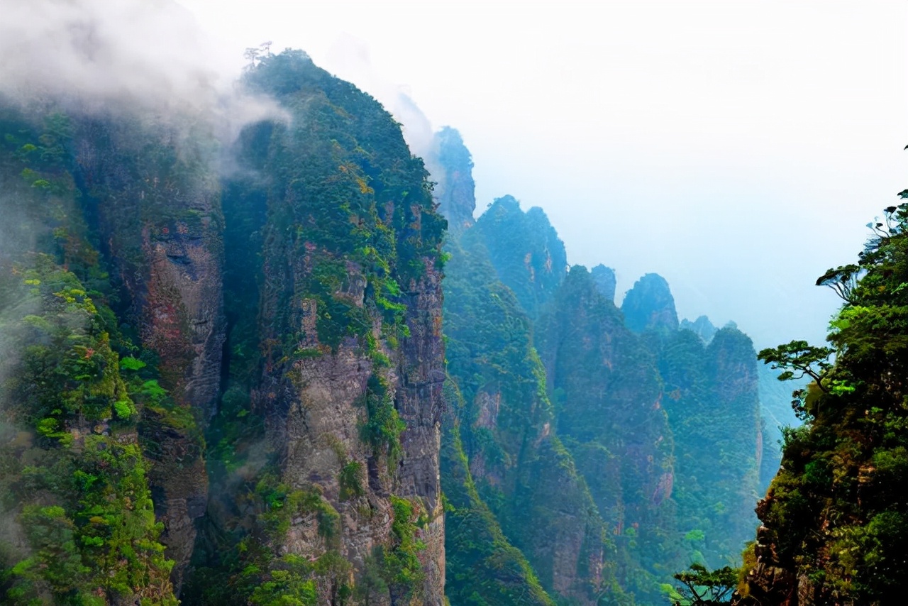 瑶山深处的旖旎风光，在这里看云海翻涌，不容错过的圣堂胜景