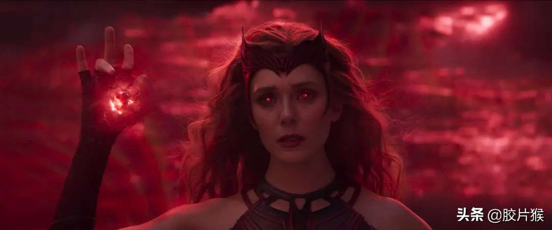 “绯红女巫”伊丽莎白奥尔森的魅力，可不止暴打奇异博士和光照会