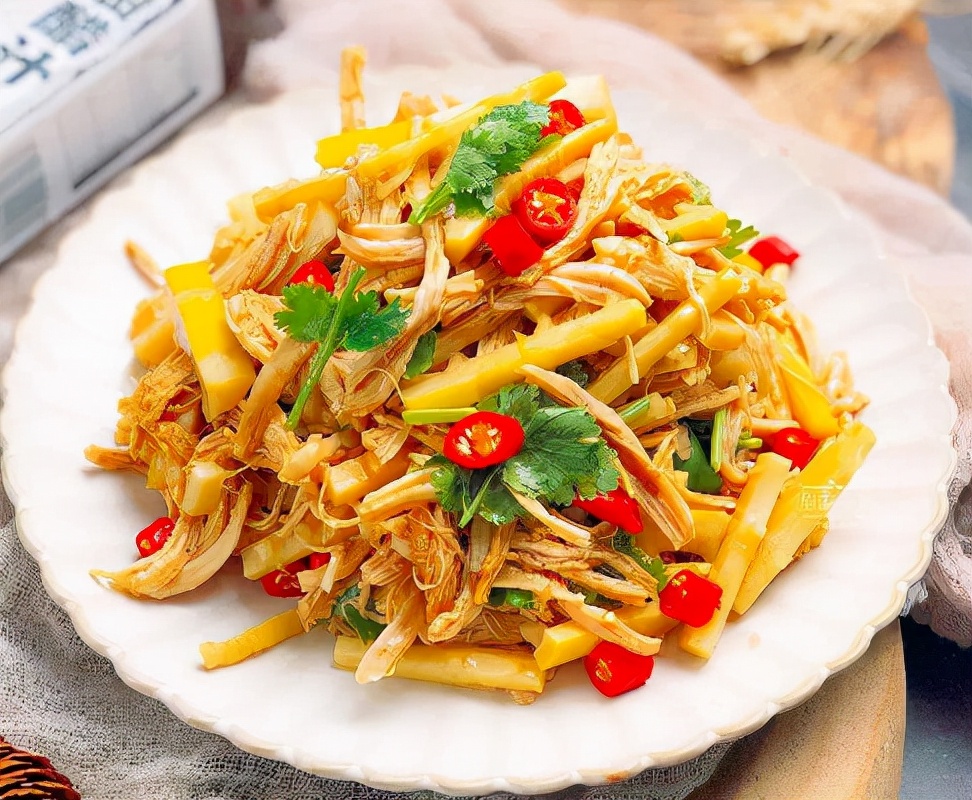 春笋:"尝鲜无不道春笋","食过不思肉"