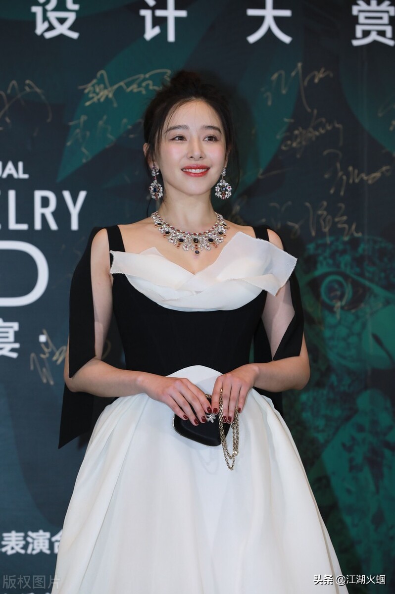 八卦：宋丹丹 江疏影 王一博 邓紫棋 王嘉尔 黄明昊 张翰 王鹤棣 阚清子