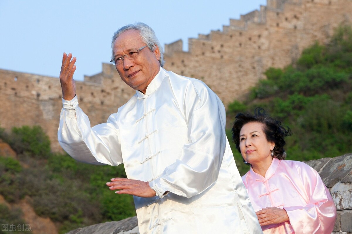 两位大爷坦言晚年生活保持这些好习惯余生会过得很幸福