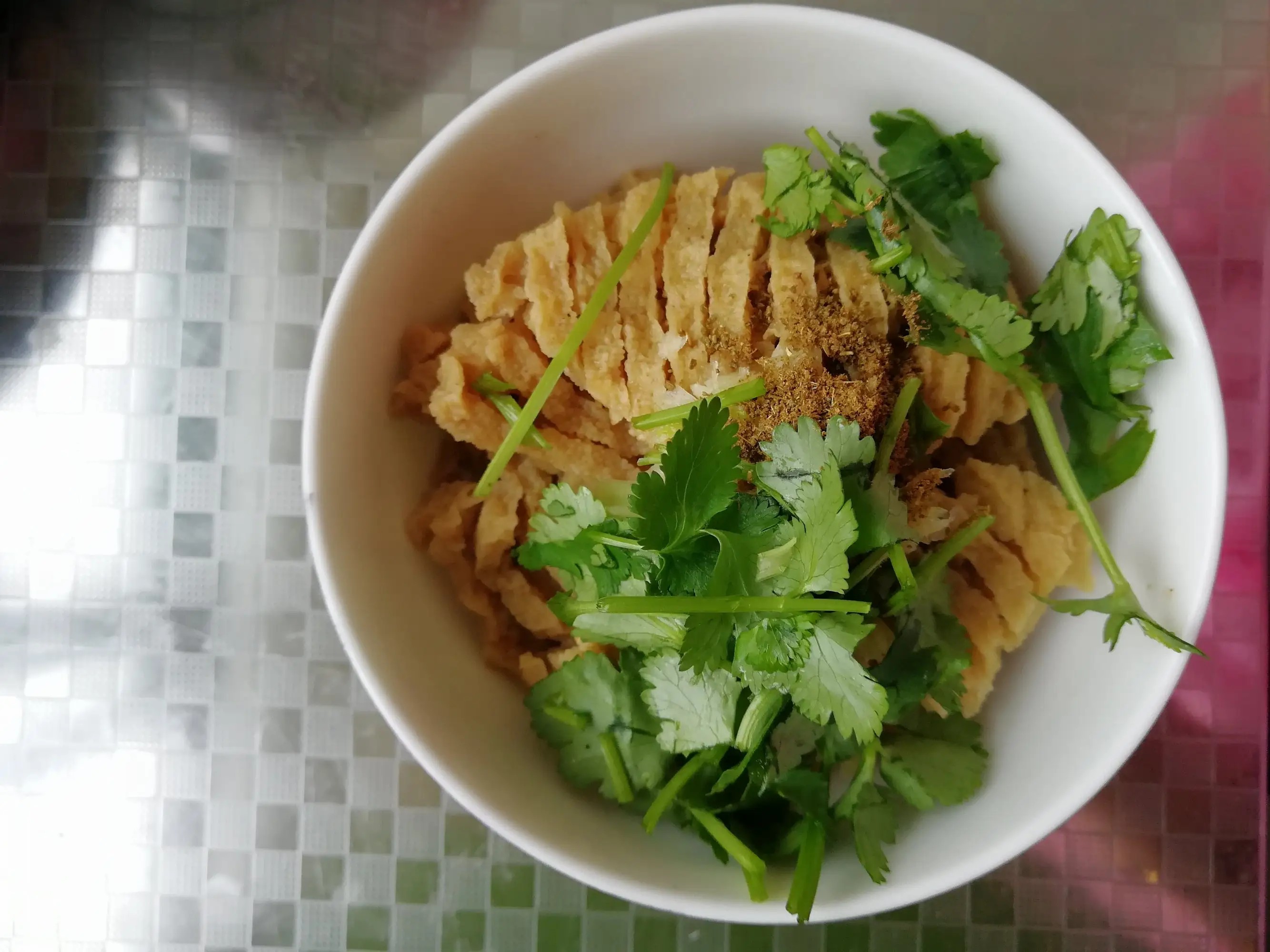 鸡汁豆腐串（香而不腻解馋的鸡汁豆腐串做法教程）