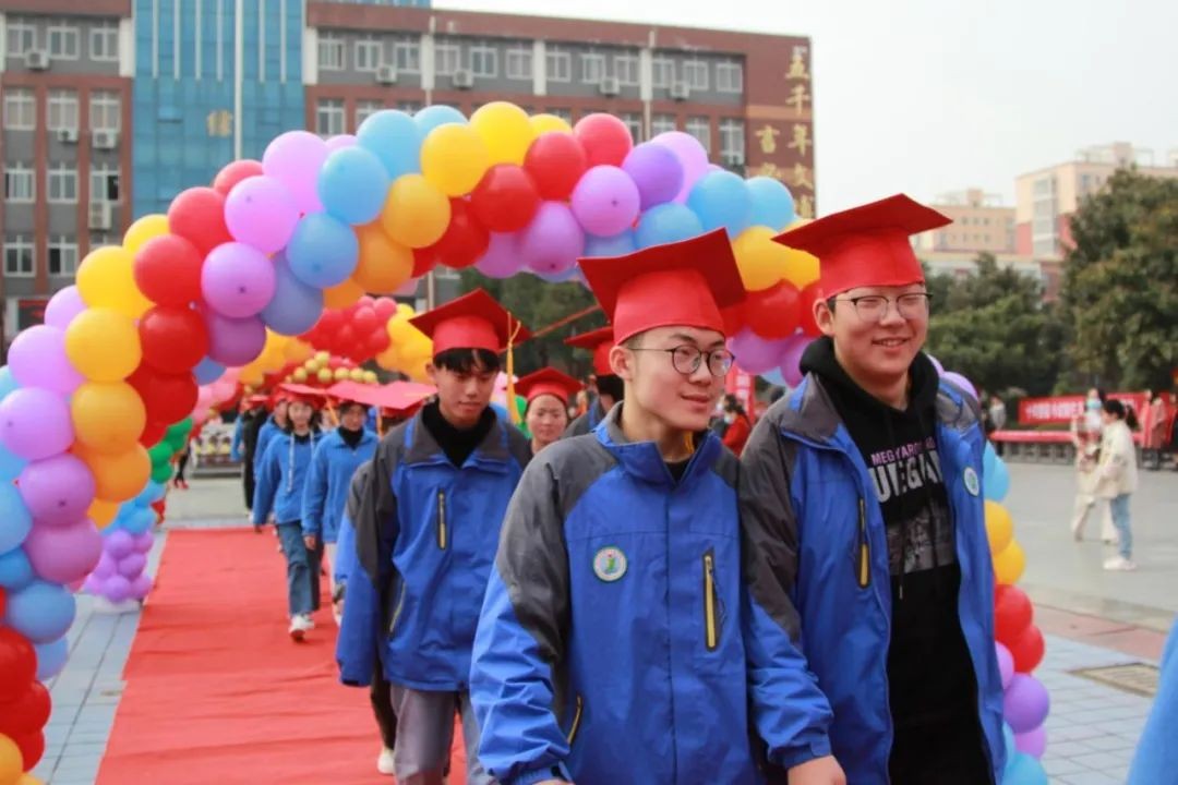 十八而至承大任 百日冲刺誓夺魁