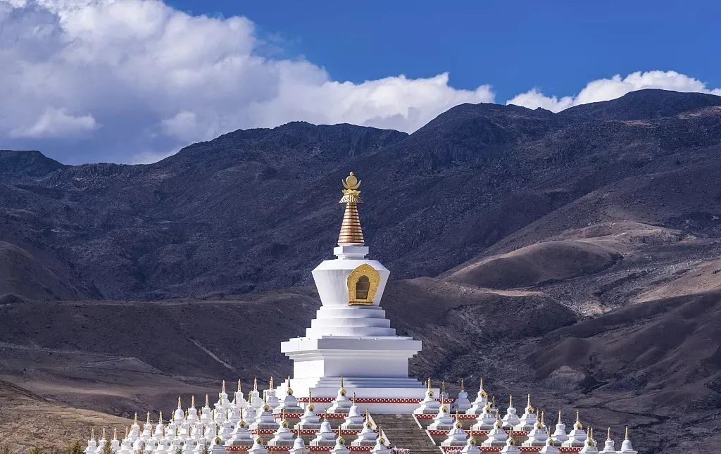 全球十大情侣旅游胜地(适合夫妻牵手旅行的8处风景地，每个都浪漫至极！你们去过几个？)