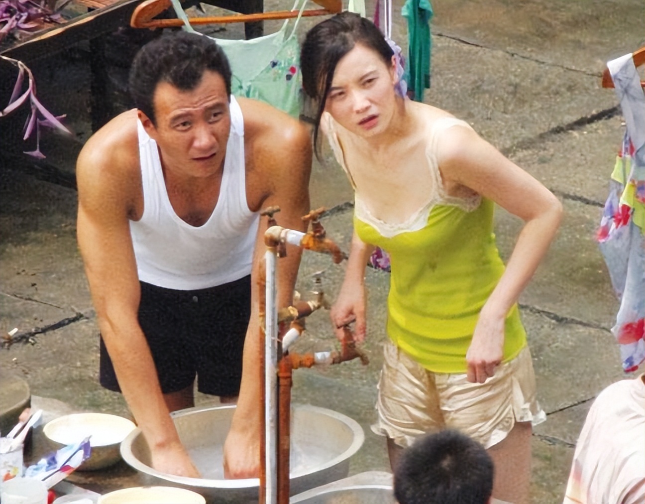 演员宋佳:因事业放弃陈龙,因婚姻放弃张黎,今与黄少峰长相厮守