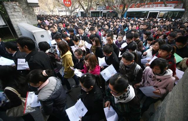 公务员考试中，文科生属于“考公”小能手，6个专业容易上岸