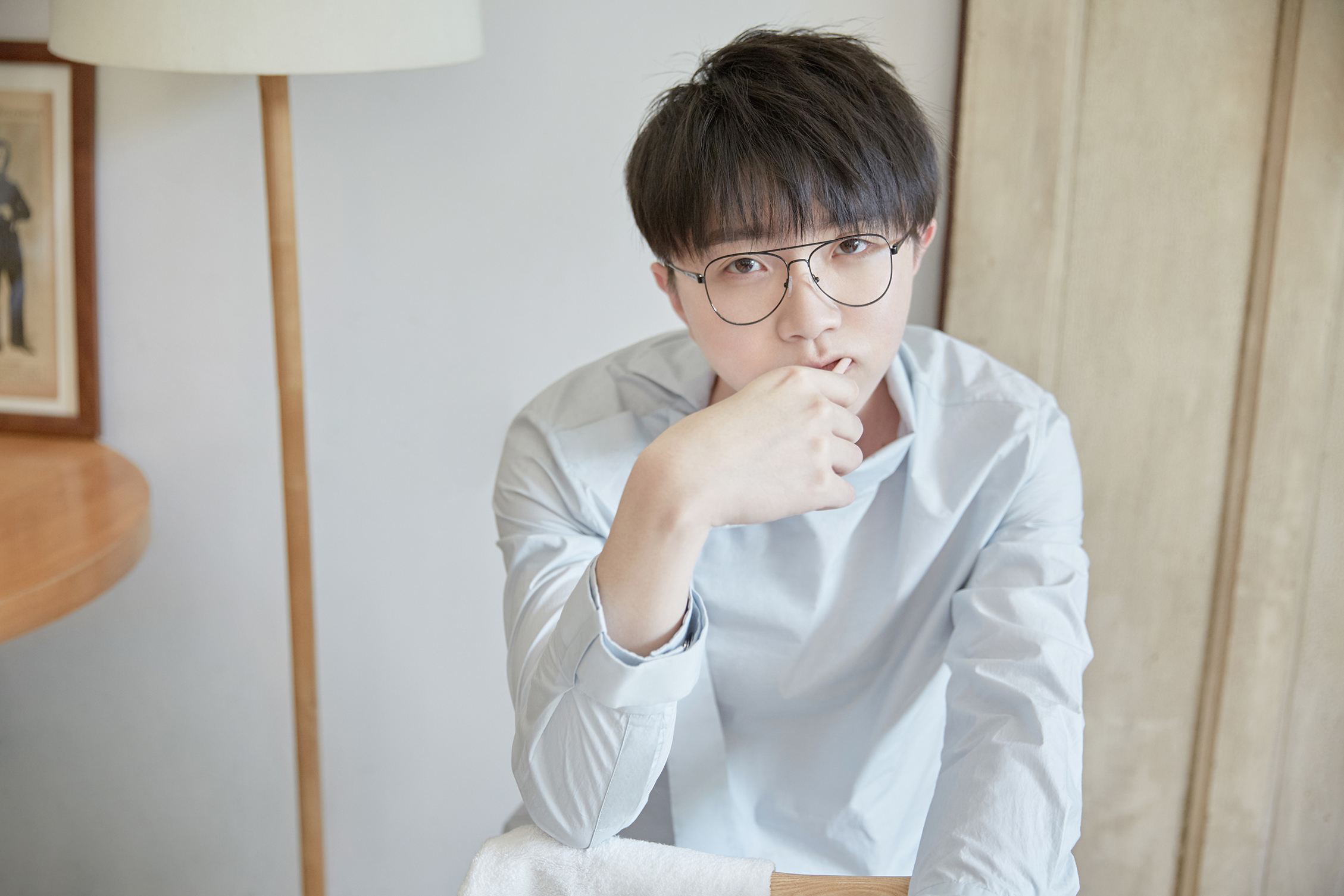 毛不易发新歌了！《小世界》送给首批毕业的00后，你收到了吗？