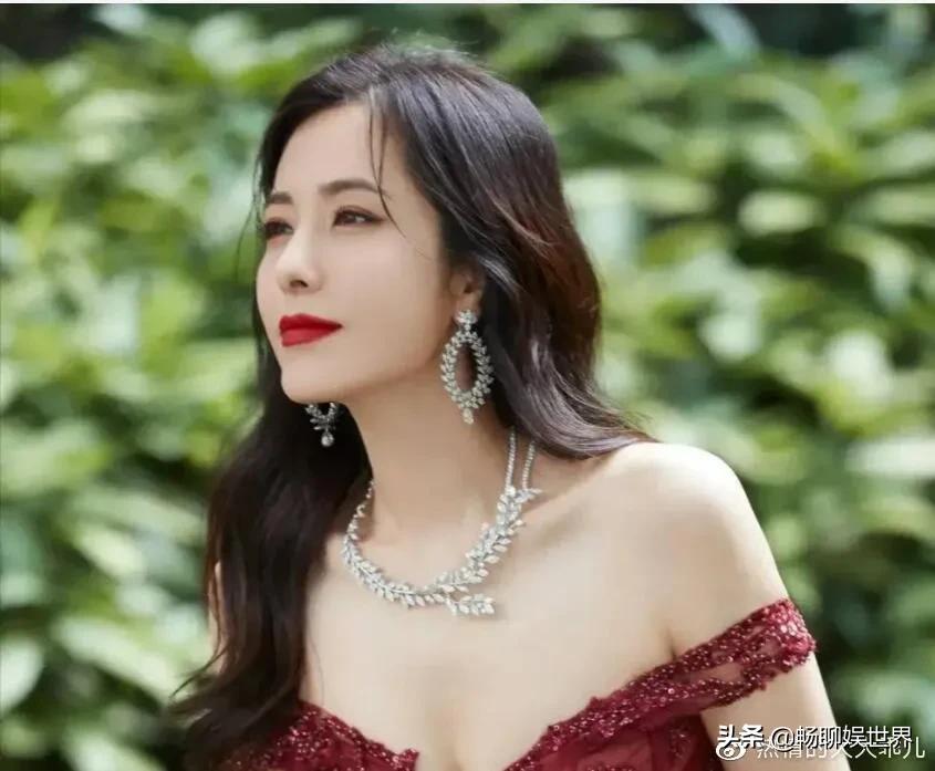 星汉灿烂曾黎45岁了还这么美