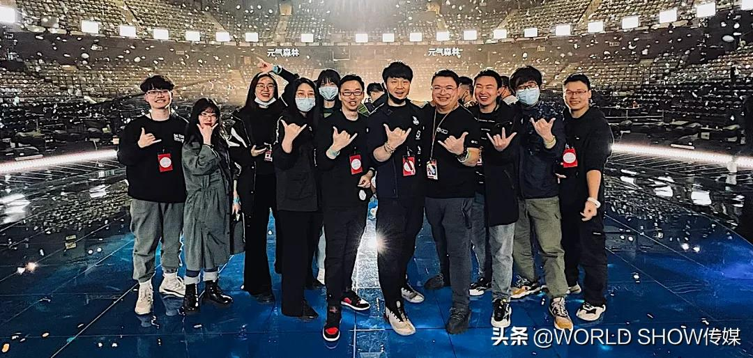 江苏卫视2022跨年演唱会:“星球”天幕锻造璀璨星辰