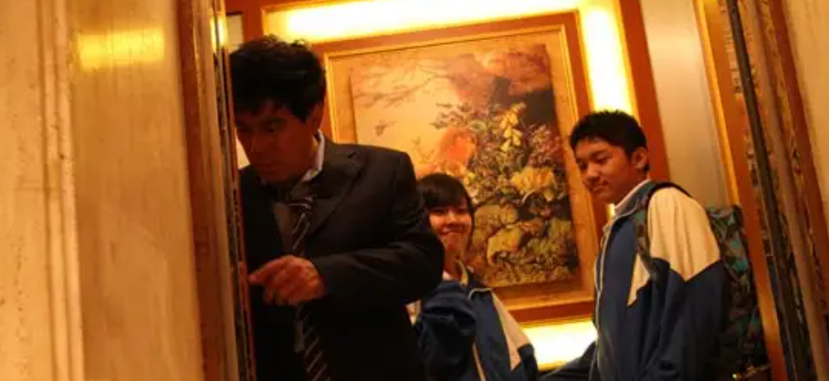 同样因《家有儿女》大火，杨紫张一山风生水起，而尤浩然去哪了？