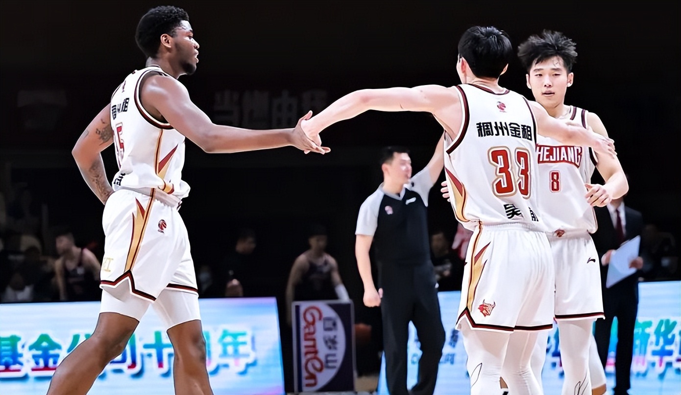 最厉害的cba是哪个球队（CBA最新排名！浙江稳居第一，广东反超辽篮，新疆男篮正式退出）
