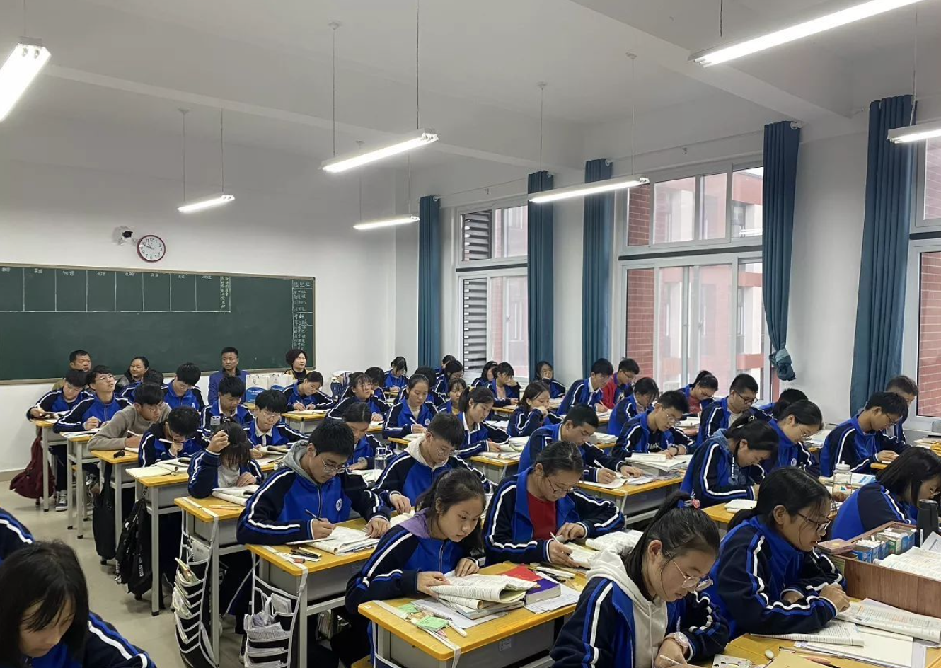 学生中考350分，有机会上普通高中吗？聪明的家长会这么做