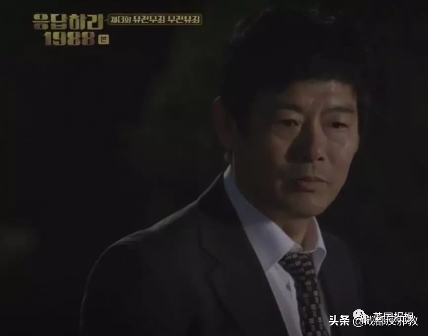 阴冷潮湿、蟑螂乱窜，住在半地下室是很多韩国人的真实日常