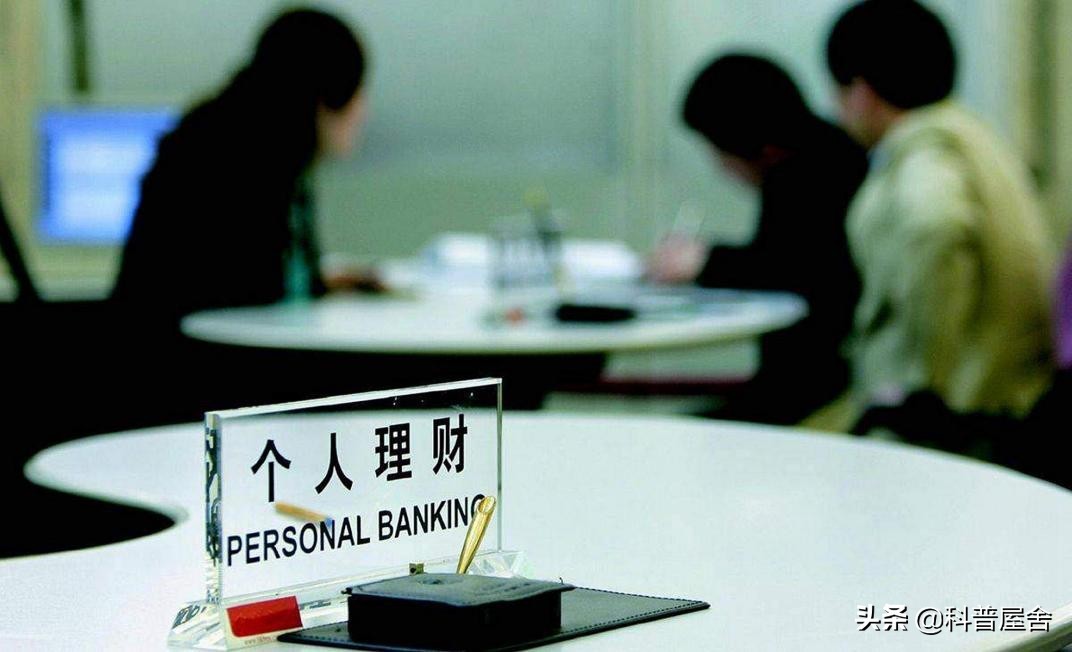 男子诈骗1700万，10个月密会160个女孩，揭开高端名媛性交易骗局