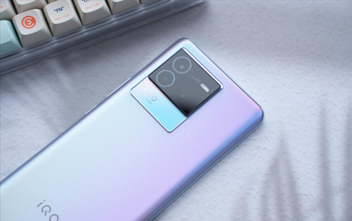 买手机没必要选最新款,骁龙870 三星e4流光屏,现已沦为千元机