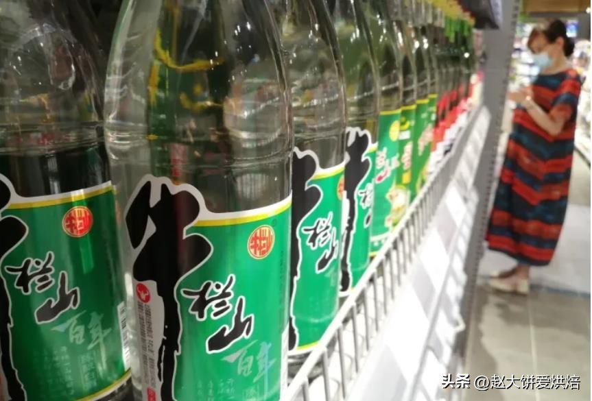 酒类店面的经营方法（大街上的名酒门店有多赚钱？里面暗藏“3个门道”，看完你就懂了）